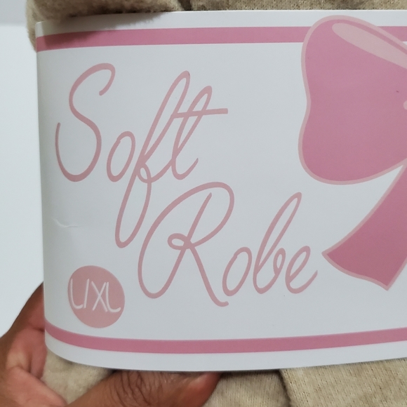 Hello Soho Tan Soft Robe - Picture 5 of 6